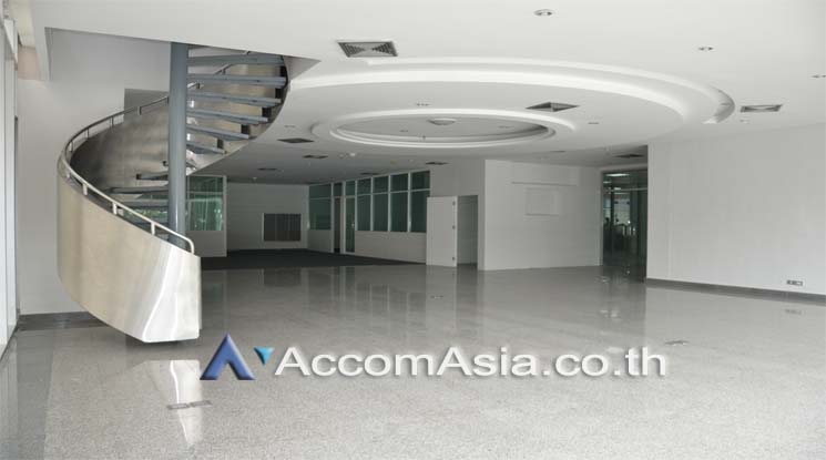 8  Office Space for rent and sale in Sukhumvit ,Bangkok BTS Ekkamai at 42 Tower AA10427